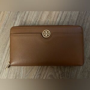Tory Burch wallet